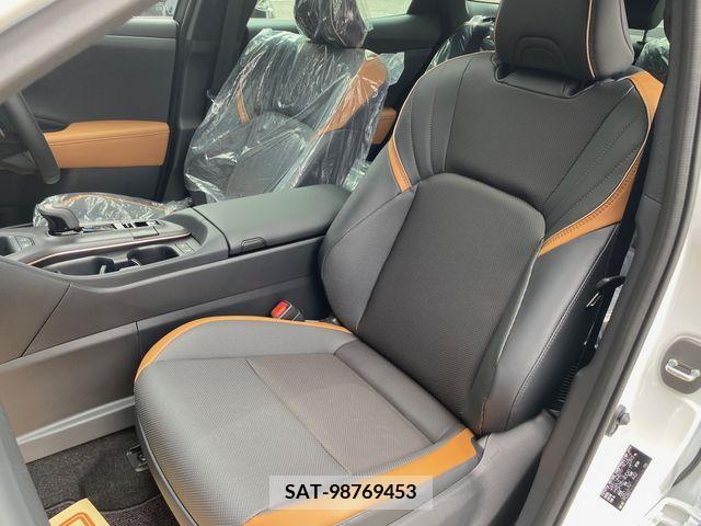 Toyota CROWN 2023-04 200635-20