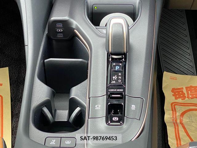 Toyota CROWN 2023-04 200635-22