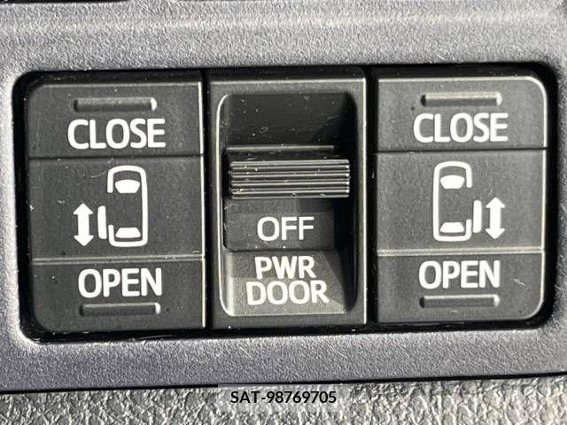 Toyota VOXY 2014-07 289086-5
