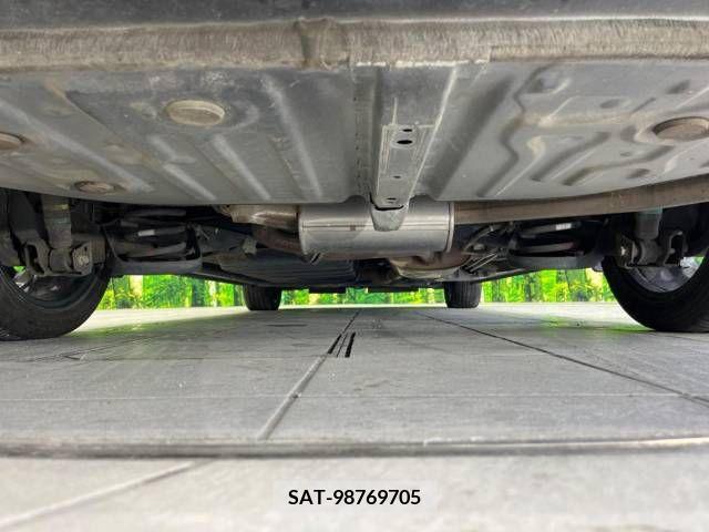 Toyota VOXY 2014-07 289086-18
