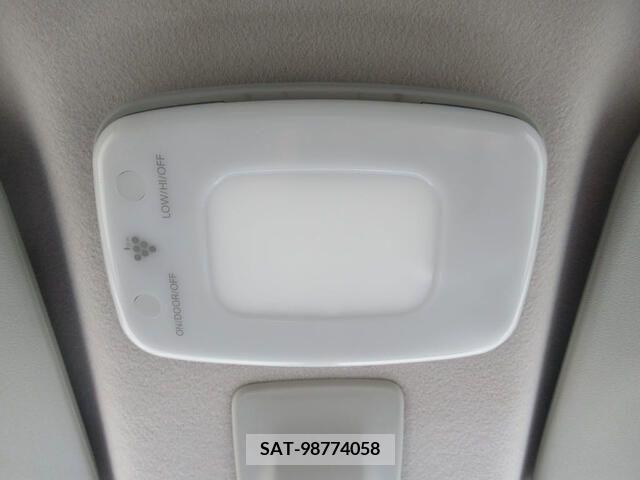 Mitsubishi EK SPACE 2014-09 359599-17