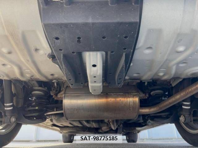 Toyota VOXY 2013-08 255549-19