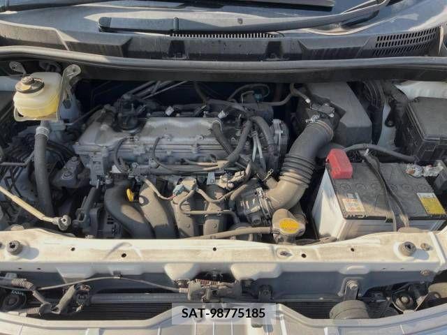 Toyota VOXY 2013-08 255549-18
