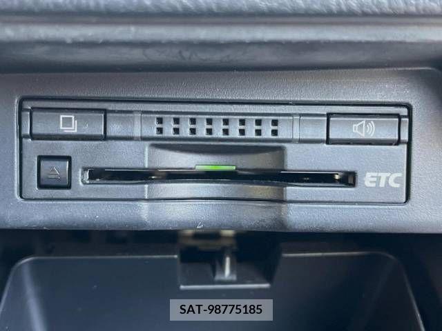 Toyota VOXY 2013-08 255549-5