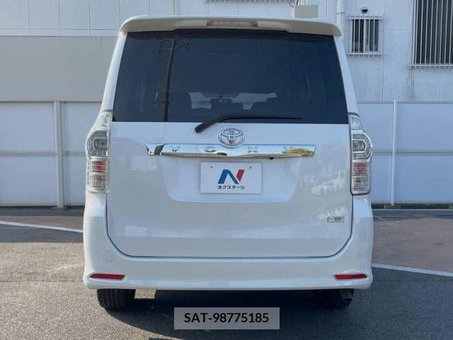 Toyota VOXY 2013-08 255549-15
