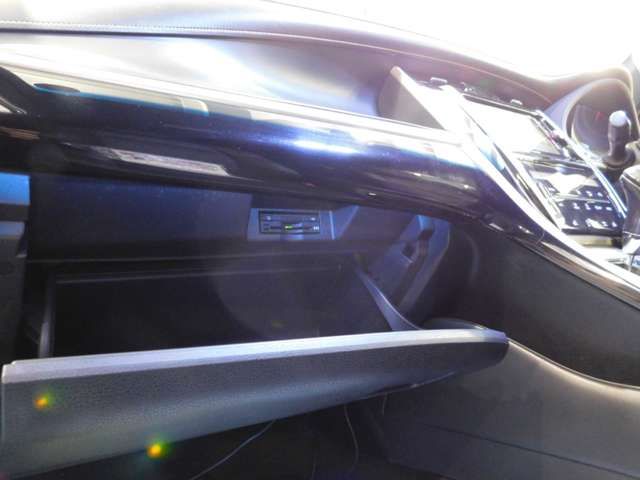 Toyota HARRIER 2014-03 19945-11