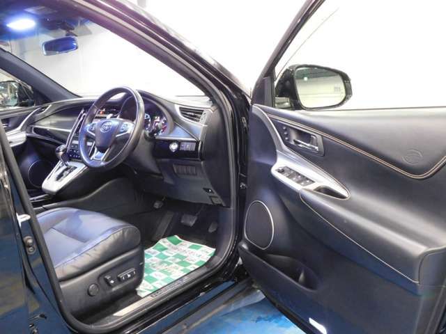 Toyota HARRIER 2014-03 19945-18