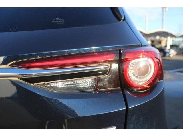 Mazda CX-8 2018-10 17487-6