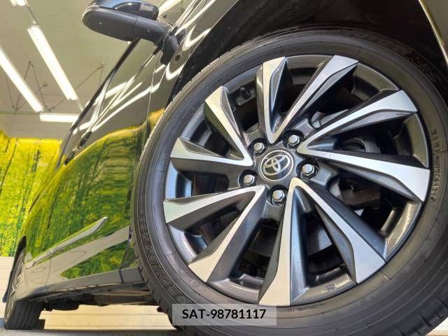 Toyota VOXY 2022-02 313567-12