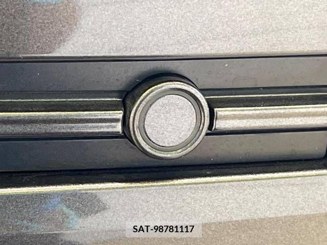 Toyota VOXY 2022-02 313567-19