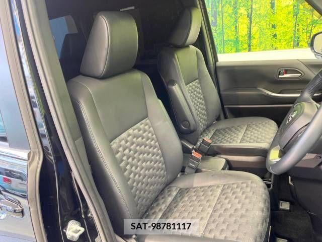 Toyota VOXY 2022-02 313567-8