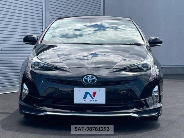 Toyota PRIUS 2017-10 352689-13