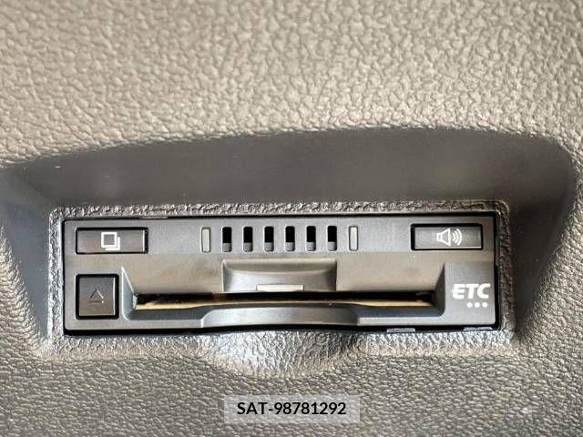 Toyota PRIUS 2017-10 352689-5