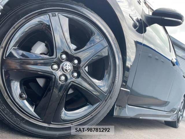 Toyota PRIUS 2017-10 352689-11