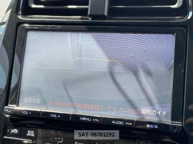 Toyota PRIUS 2017-10 352689-4