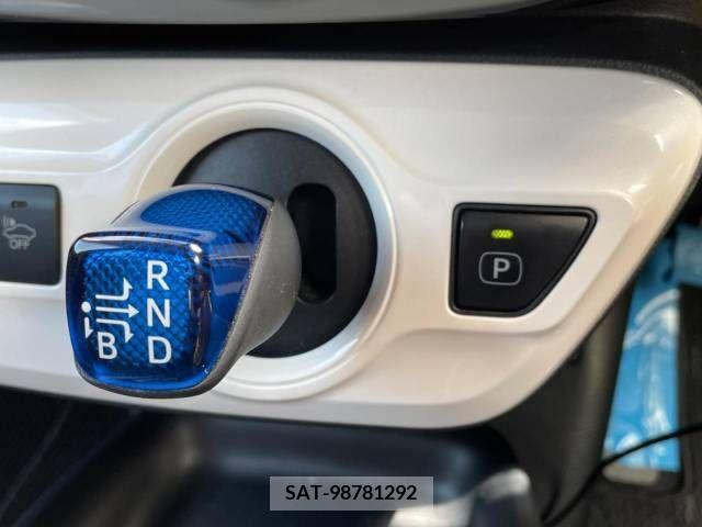 Toyota PRIUS 2017-10 352689-19