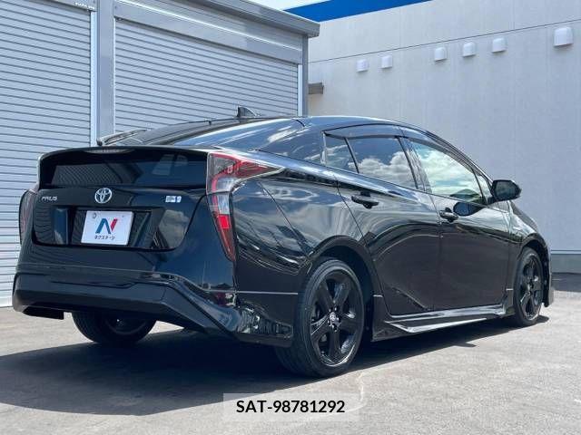 Toyota PRIUS 2017-10 352689-16