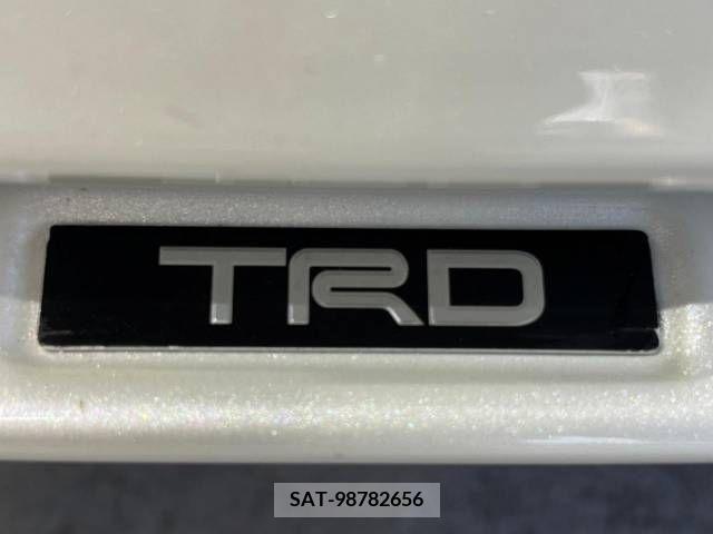 Toyota PRIUS 2019-11 375998-4