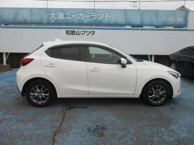 Mazda DEMIO 2019-02 7149-6