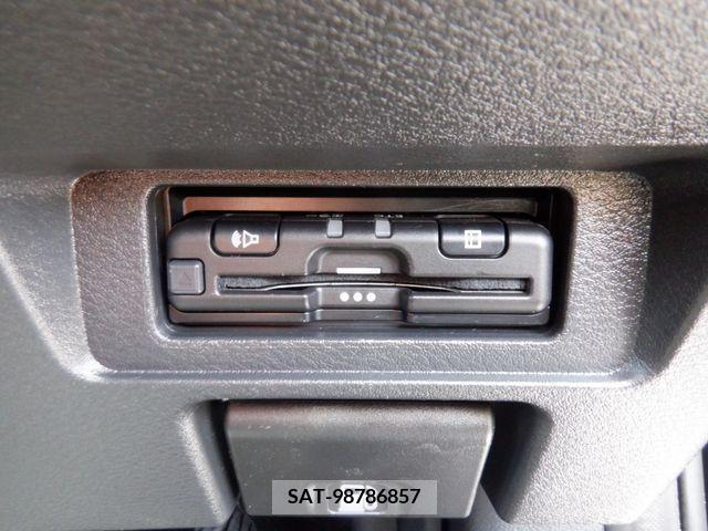Nissan NOTE 2021-07 329629-23