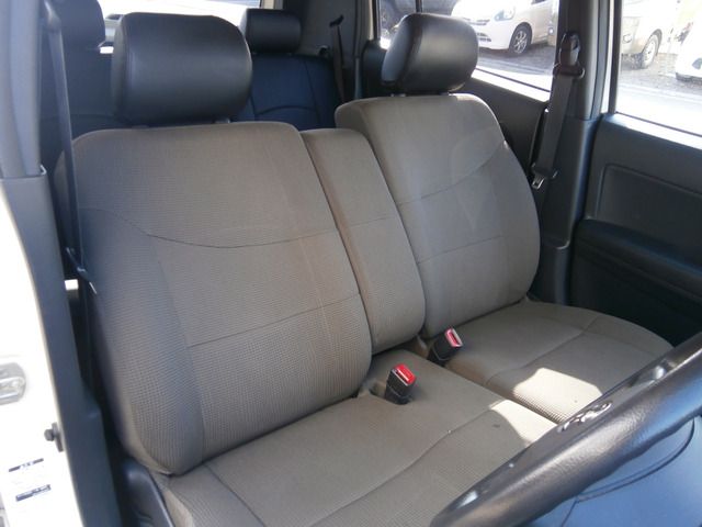Toyota BB 2010-01 183075-19