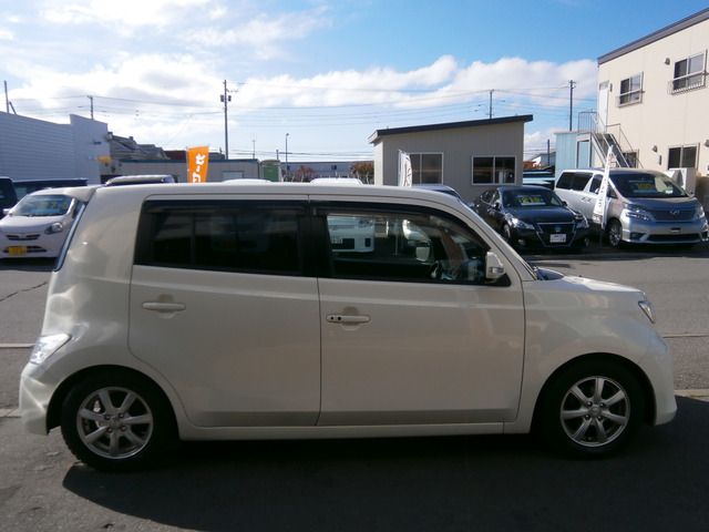 Toyota BB 2010-01 183075-3