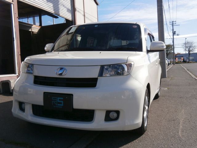 Toyota BB 2010-01 183075-2
