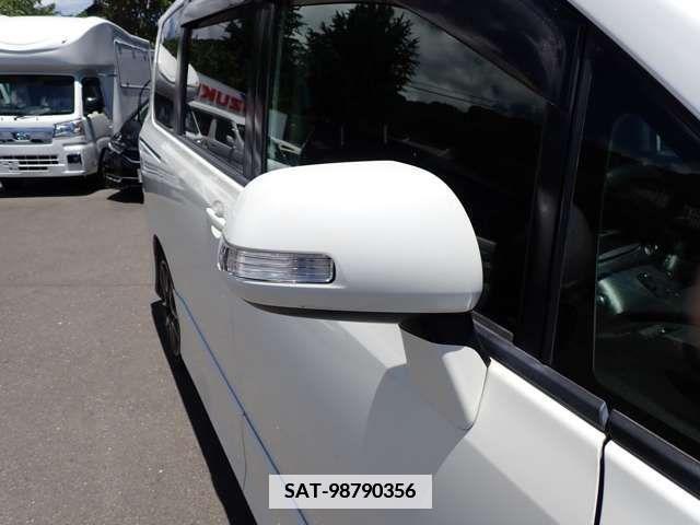 Toyota VOXY 2011-09 351809-8