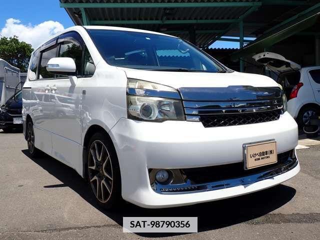 Toyota VOXY 2011-09 351809-2