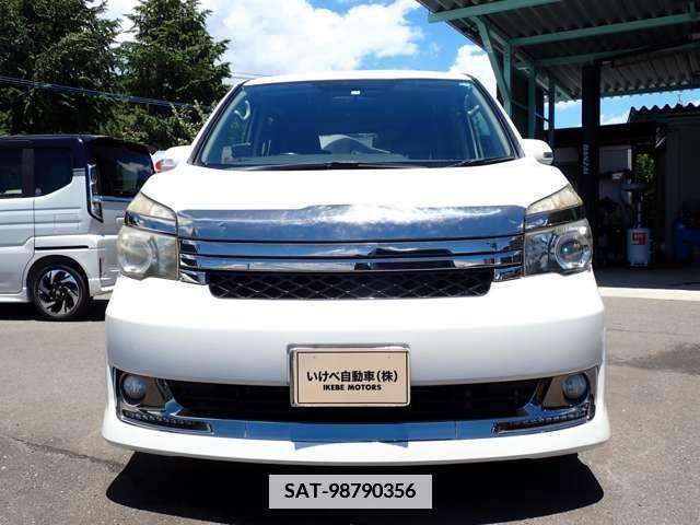 Toyota VOXY 2011-09 351809-1
