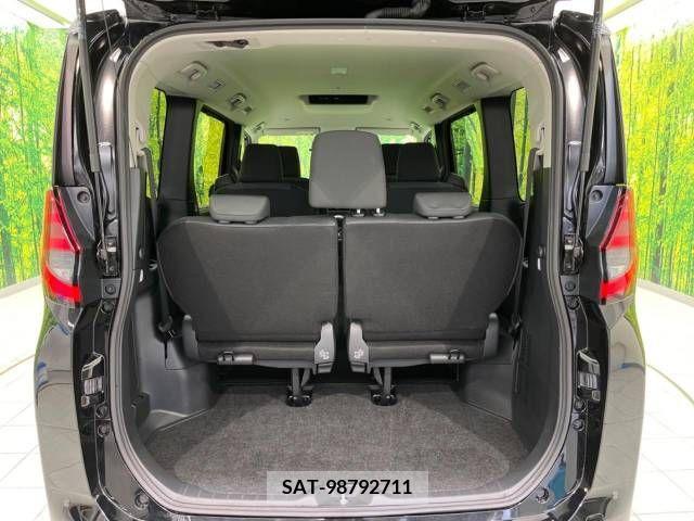 Toyota NOAH 2023-04 229481-10