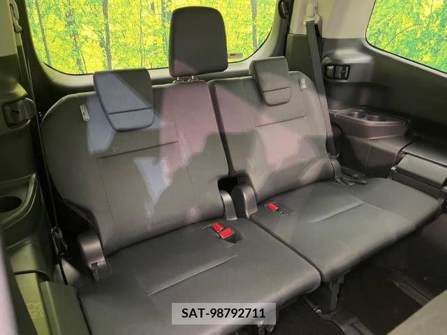 Toyota NOAH 2023-04 229481-9