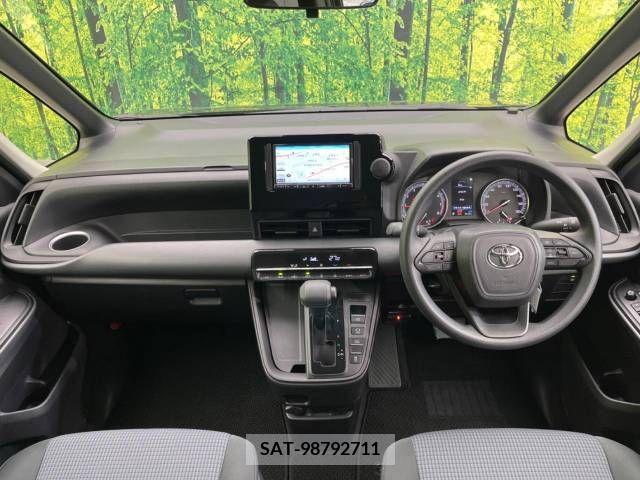 Toyota NOAH 2023-04 229481-1