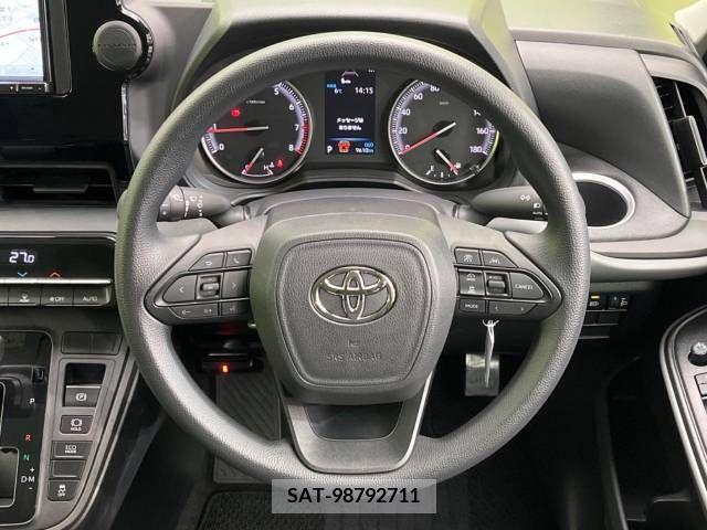 Toyota NOAH 2023-04 229481-11