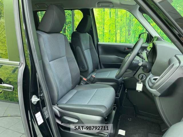 Toyota NOAH 2023-04 229481-7