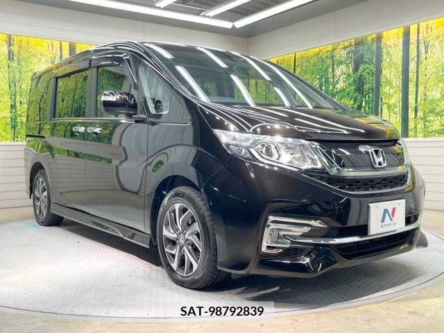 Honda STEP WGN 2017-06 214102-17