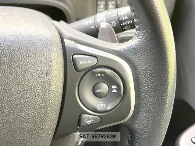 Honda STEP WGN 2017-06 214102-5