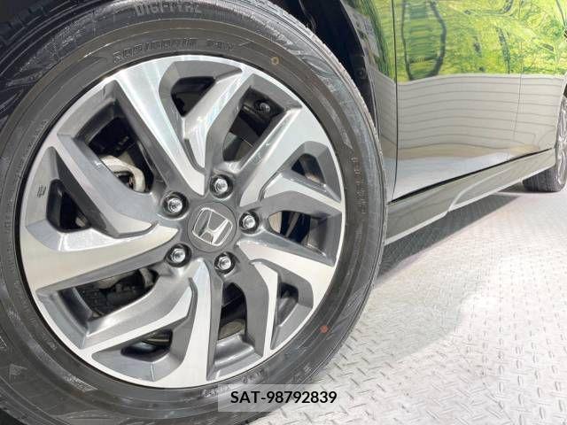 Honda STEP WGN 2017-06 214102-14