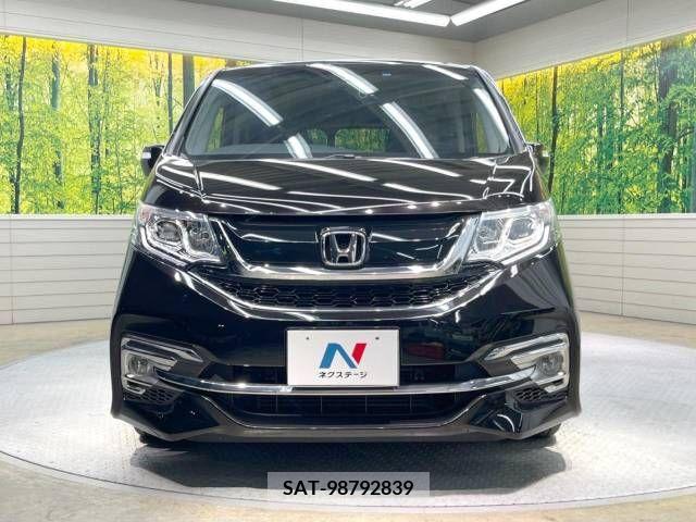 Honda STEP WGN 2017-06 214102-15
