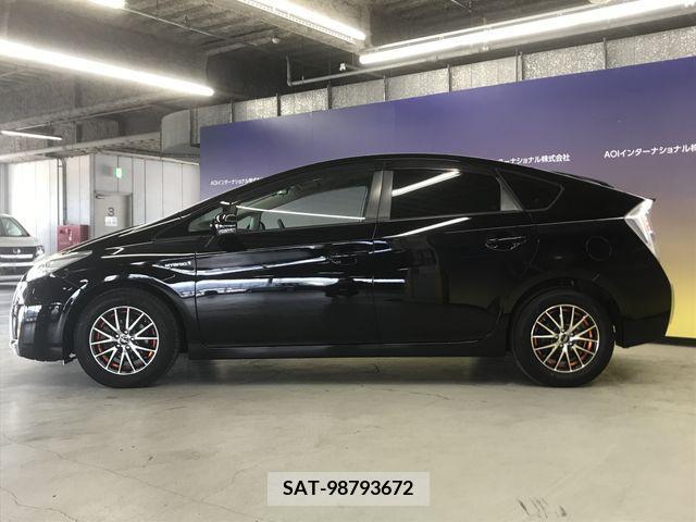 Toyota PRIUS 2012-01 231166-2