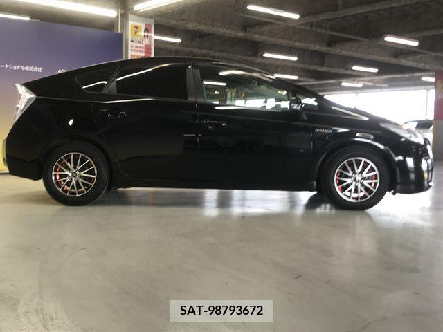 Toyota PRIUS 2012-01 231166-4