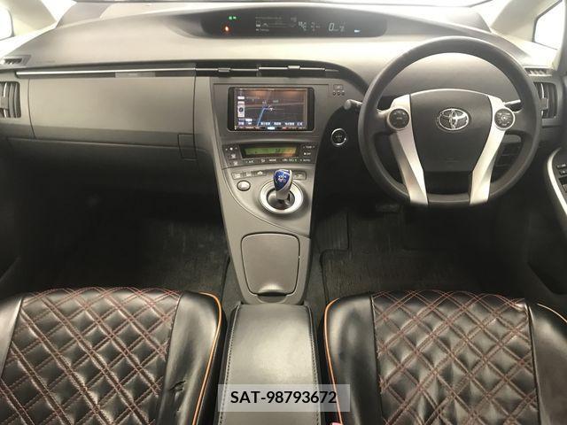 Toyota PRIUS 2012-01 231166-12