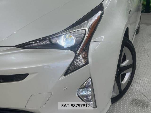 Toyota PRIUS 2016-01 331463-13