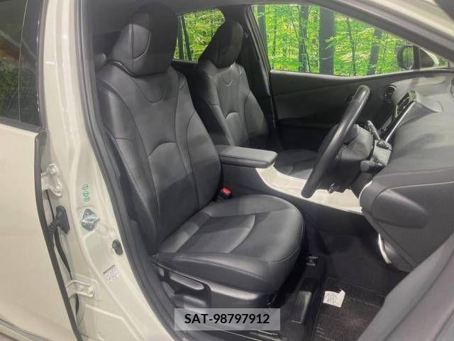 Toyota PRIUS 2016-01 331463-9
