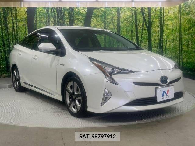 Toyota PRIUS 2016-01 331463-17