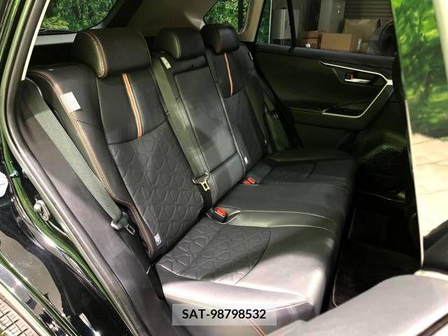 Toyota RAV4 2021-07 228452-12