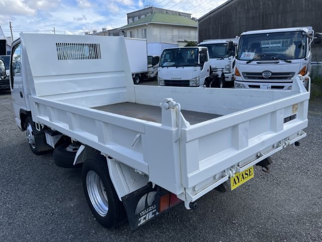 Isuzu ELF TRUCK 2003-02 21087-3