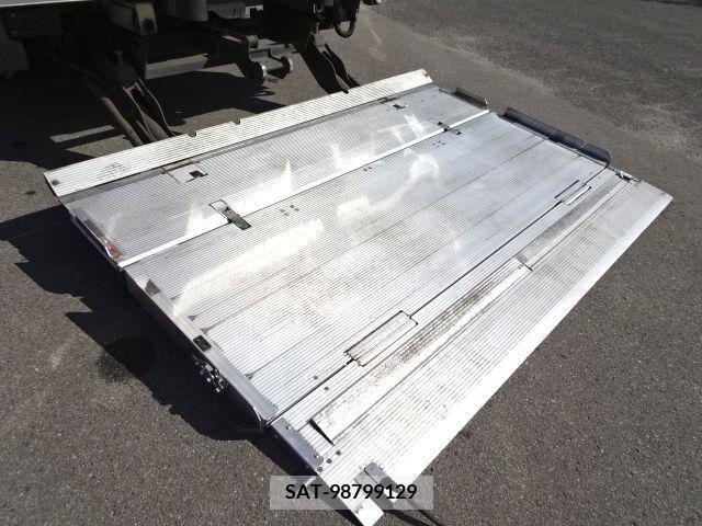 Hino RANGER 2010-10 209310-9