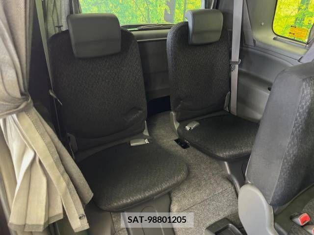 Toyota SIENTA 2013-01 341650-10