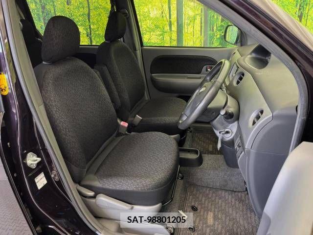 Toyota SIENTA 2013-01 341650-8